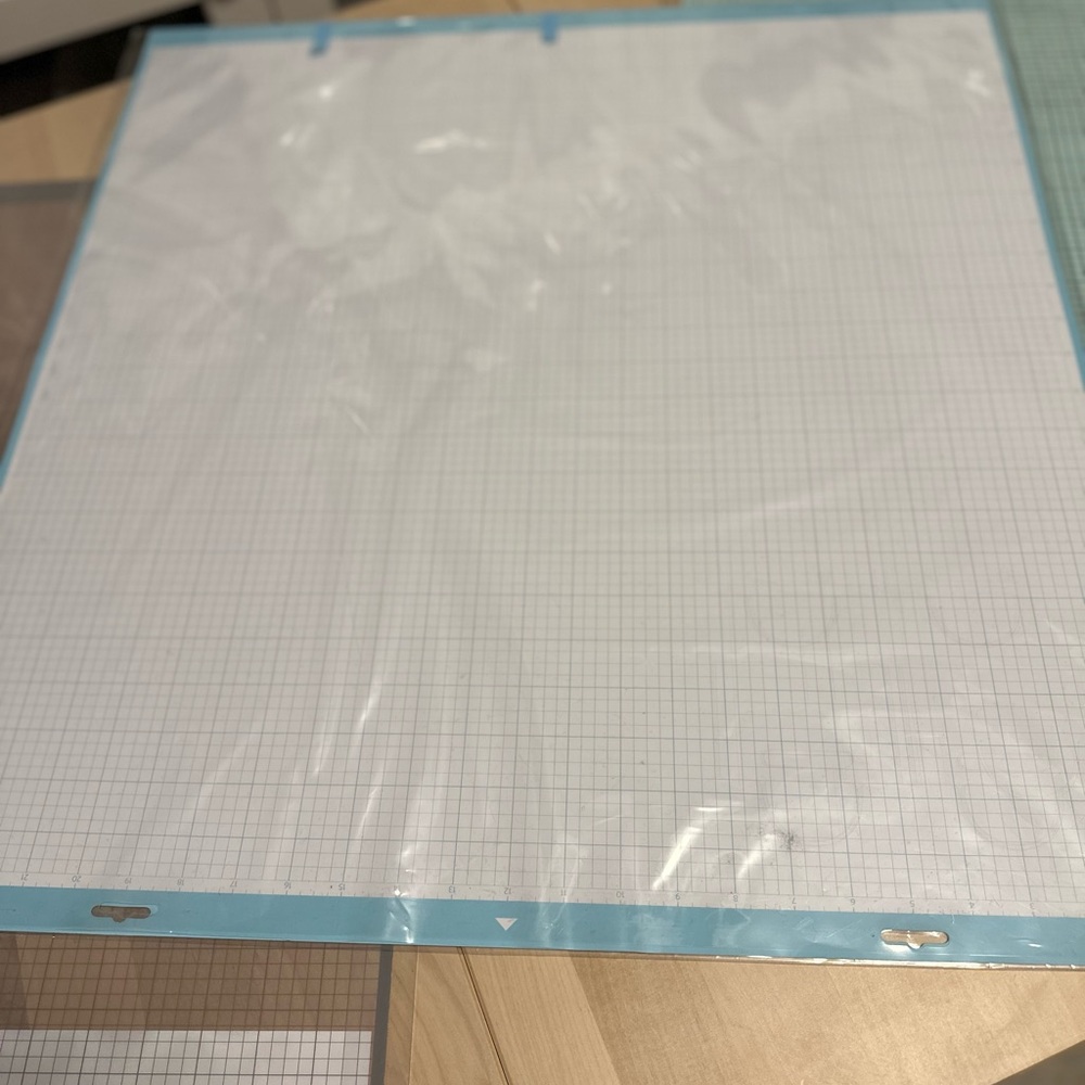 Silhouette cameo pro 24 inch like new never used mats & new tools - Picture 9 of 16